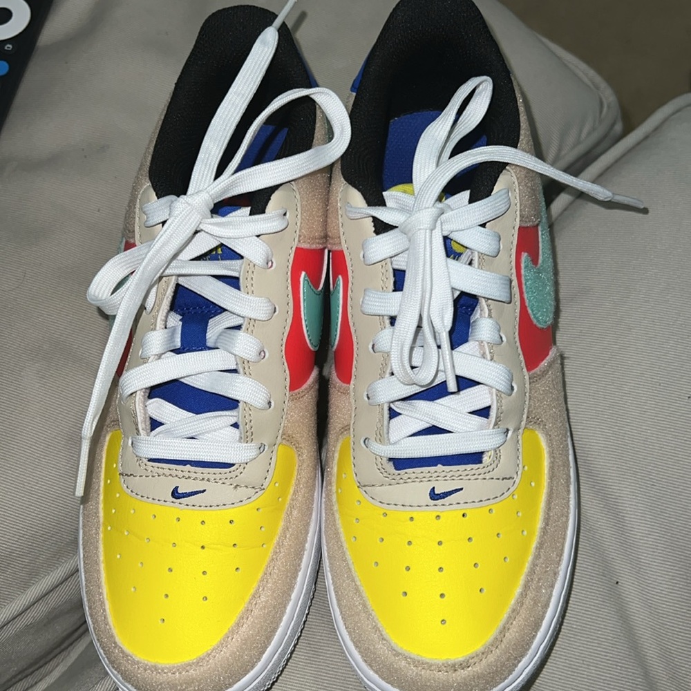Nike AIR FORCE 1 LOW 'MULTI-COLOR Excellent Condition size 7.5